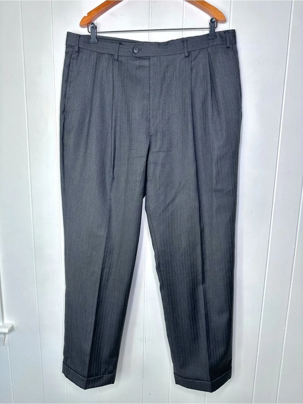 Jos A Bank Charcoal Gray Herringbone SUIT
